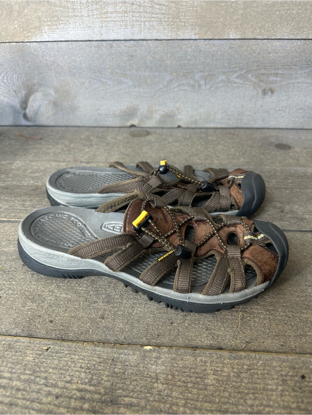Keen Whisper Slides Brown 7.5 Women Slip On Water Outdoor Hiking Trail Sport